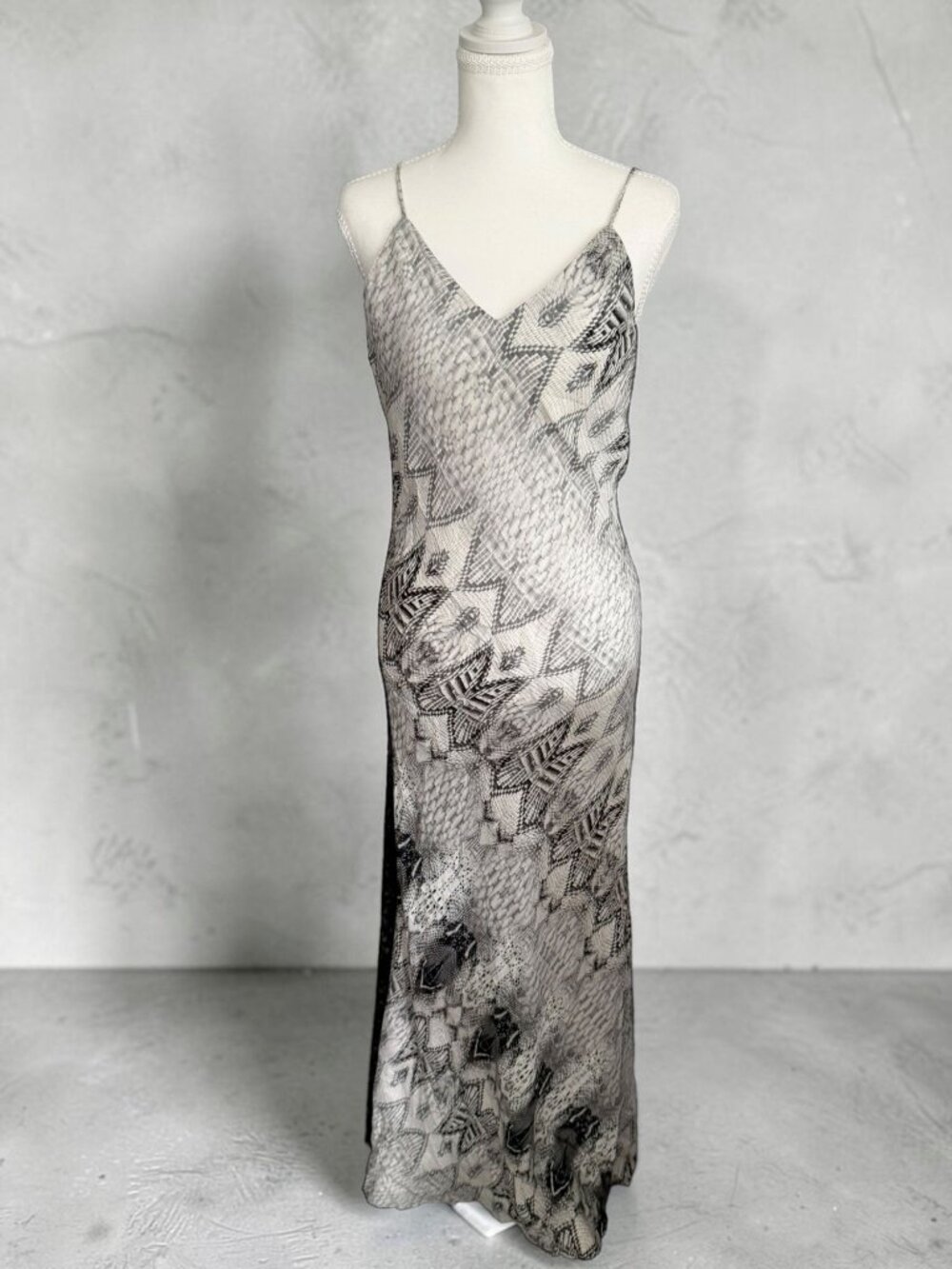 LAVENDER BROWN Silver Gray Patterned Maxi Dress Size Small